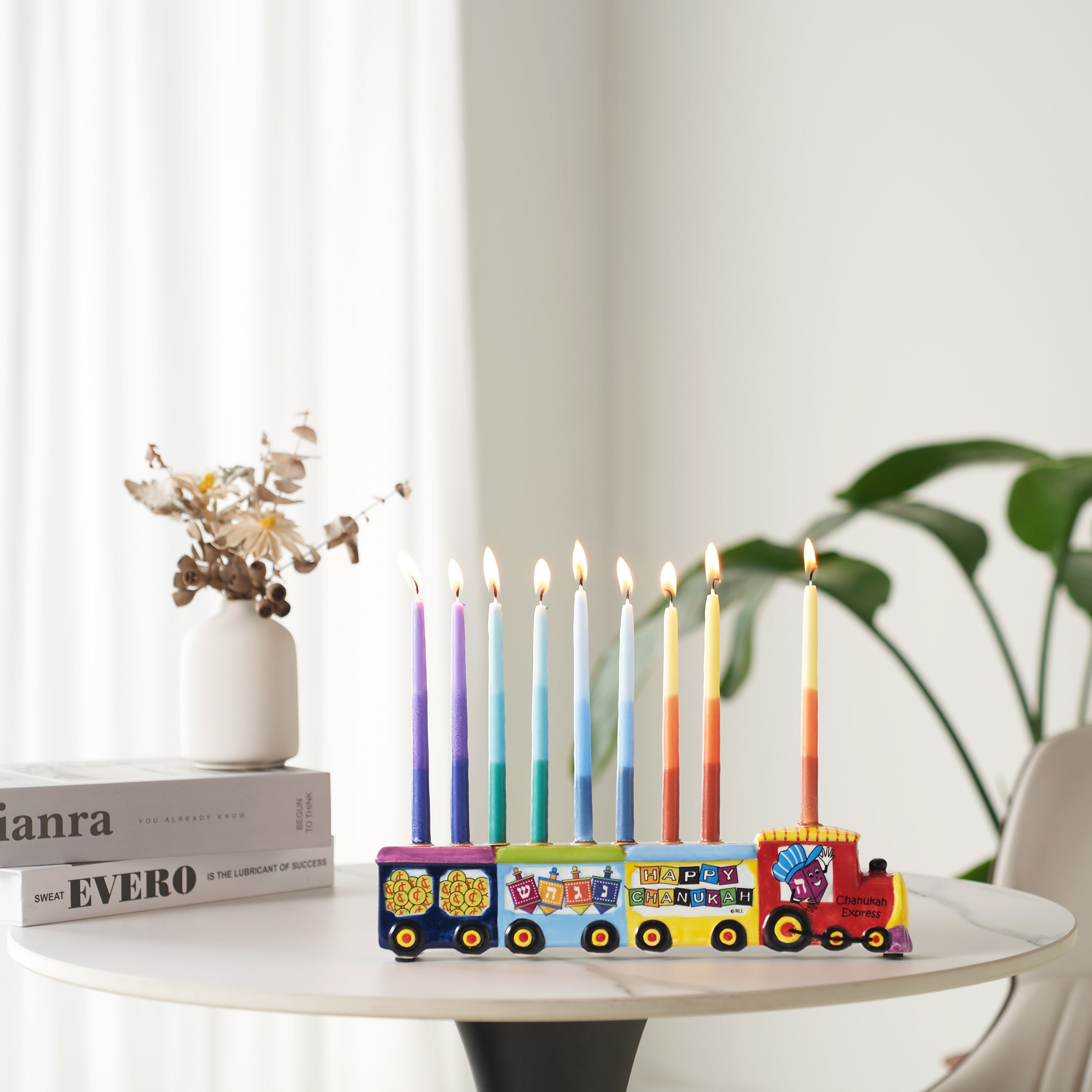 חנוכיית ילדים רכבת קרמי